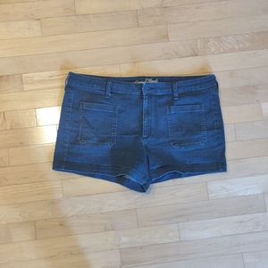 Universal Thread Jean Short